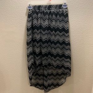 Black white chevron hi-lo skirt No Boundaries S3-5